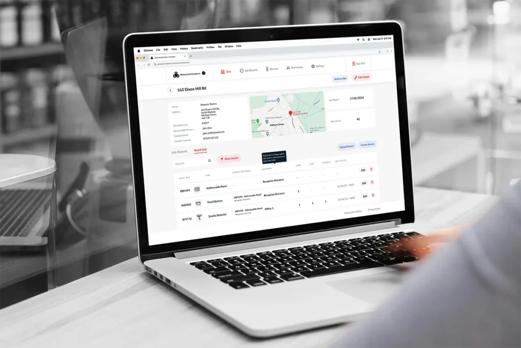 Service Manager Portal_Laptop